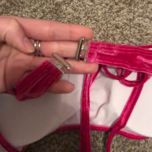 Velvet bikini - Picture 4 of 5